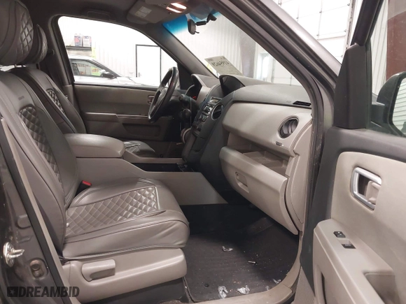 2013 Honda Pilot LX with VIN 5FNYF4H2XDB014364, listed as a IAAI auction lot 41954629 with 247,114 mi miles. Bid and sale history available at carsss.com. Image 5.