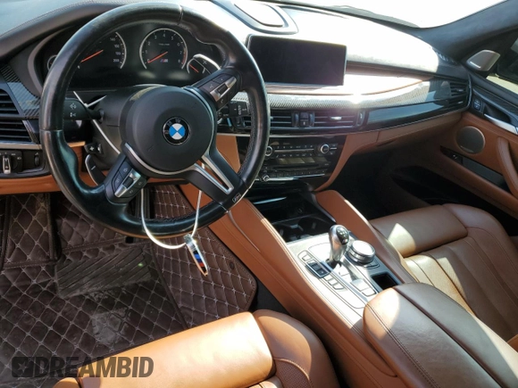 2017 BMW X5 M z VIN 5YMKT6C58H0U38973, wystawiony jako Copart lot #47422705 z przebiegiem 54 567 mil mil oraz Czysty tytuł • Clean title. Historia ofert i sprzedaży dostępna na DreamBid. Obrazek 8.