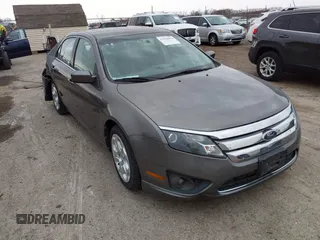 2010 Ford Fusion SE z VIN 3FAHP0HA4AR306640, wystawiony jako IAAI lot #41830951 z przebiegiem 100 396 mil mil oraz . Historia ofert i sprzedaży dostępna na DreamBid. Obrazek 1.