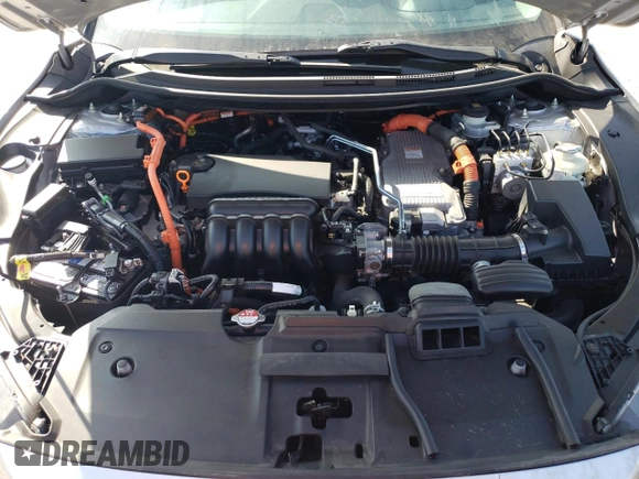 2018 Honda Clarity Plug-In Hybrid with VIN JHMZC5F16JC015483, listed as a Copart auction lot 69603064 with 101,819 mi miles and Salvage Title. Bid and sale history available at carsss.com. Image 12.