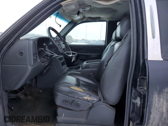 2005 GMC Sierra 2500HD SLT z VIN 1GTHK23275F954643, wystawiony jako Copart lot #88629455 z przebiegiem Nie podano mil oraz Nie do naprawy • Non repairable. Historia ofert i sprzedaży dostępna na DreamBid. Obrazek 7.
