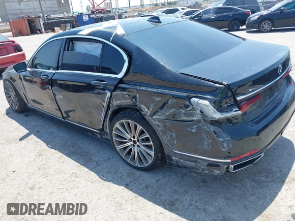 2021 BMW 7 Series 750i xDrive with VIN WBA7U2C05MCF83437, listed as a IAAI auction lot 42403572 with Not provided miles and . Bid and sale history available at DreamBid. Image 3.