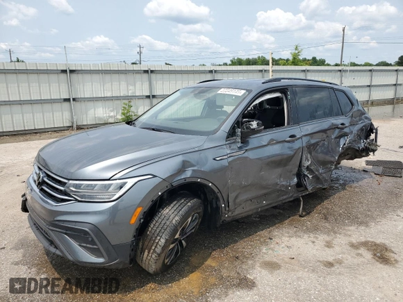 2023 Volkswagen Tiguan S z VIN 3VVRB7AX4PM043335, wystawiony jako Copart lot #59045145 z przebiegiem 31 659 mil mil oraz Szkoda całkowita • Salvage title. Historia ofert i sprzedaży dostępna na DreamBid. Obrazek 1.