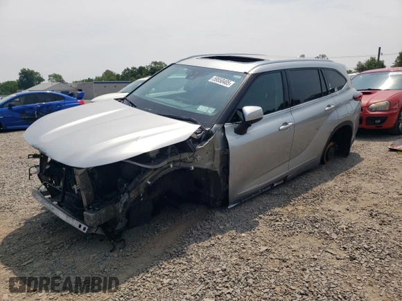 2021 Toyota Highlander XLE with VIN 5TDGZRBH3MS113004, listed as a Copart auction lot 59550405 with Not provided miles and Salvage title. Bid and sale history available at DreamBid. Image 1.