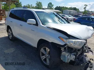 2013 Toyota Highlander Limited z VIN 5TDYK3EH0DS095515, wystawiony jako IAAI lot #42251154 z przebiegiem 99 026 mil mil oraz . Historia ofert i sprzedaży dostępna na DreamBid. Obrazek 1.
