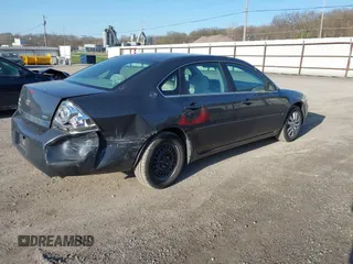 2008 Chevrolet Impala LS z VIN 2G1WB58K381310577, wystawiony jako IAAI lot #41977761 z przebiegiem 134 170 mil mil oraz . Historia ofert i sprzedaży dostępna na DreamBid. Obrazek 4.