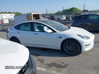 2023 Tesla Model 3 z VIN 5YJ3E1EA3PF600030, wystawiony jako IAAI lot #42052459 z przebiegiem 11 177 mil mil oraz . Historia ofert i sprzedaży dostępna na DreamBid. Obrazek 12.