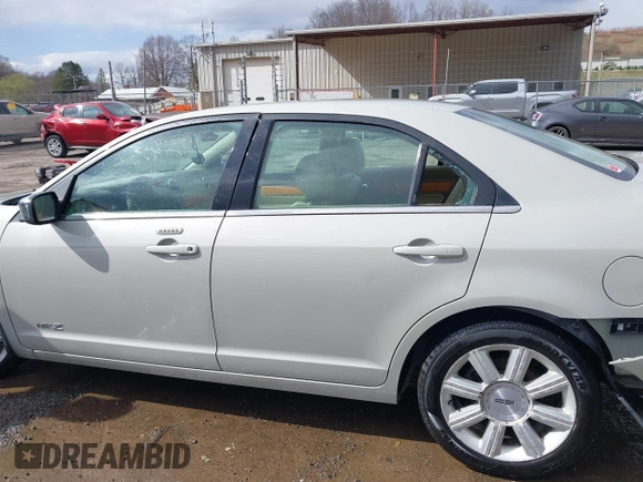 2007 Lincoln MKZ with VIN 3LNHM26T97R631517, listed as a IAAI auction lot 41813657 with 57,725 mi miles and . Bid and sale history available at carsss.com. Image 14.