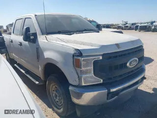 2022 Ford Super Duty F-250 SRW XL with VIN 1FT7W2B65NED00802, listed as a IAAI auction lot 41676780 with 164,529 mi miles. Bid and sale history available at carsss.com. Image 1.