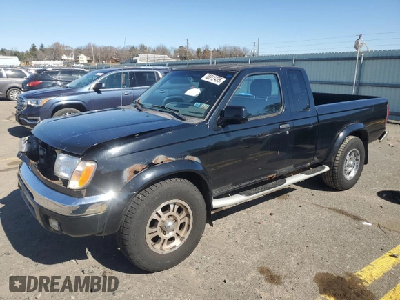 2000 Nissan Frontier XE z VIN 1N6ED26T3YC411827, wystawiony jako Copart lot #48612455 z przebiegiem 140 373 mil mil oraz Czysty tytuł • Clean title. Historia ofert i sprzedaży dostępna na DreamBid. Obrazek 1.