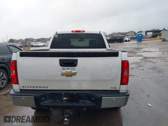 2009 Chevrolet Silverado 1500 with VIN 3GCEC33J29G211535, listed as a IAAI auction lot 41432158 with 171,800 mi miles and . Bid and sale history available at DreamBid. Image 16.