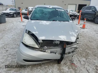 2001 Ford Focus LX with VIN 1FAFP33P11W359944, listed as a Copart auction lot 84024874 with 111,521 mi miles and Non Repairable. Bid and sale history available at carsss.com. Image 5.