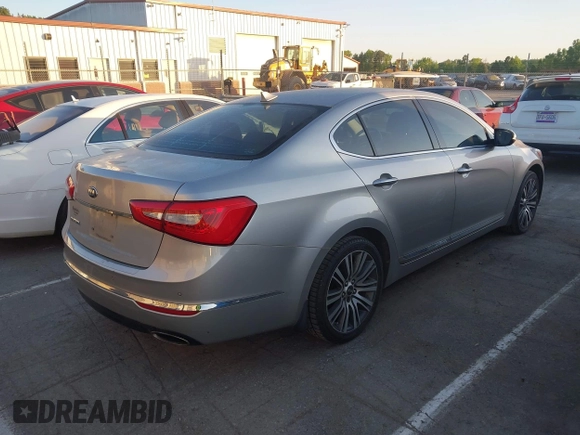 2014 Kia Cadenza Limited with VIN KNALN4D76E5143751, listed as a IAAI auction lot 42067722 with 197,660 mi miles. Bid and sale history available at carsss.com. Image 4.