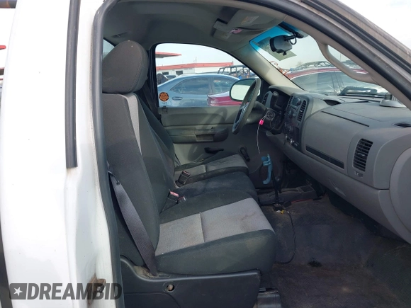 2009 Chevrolet Silverado 1500 Work Truck with VIN 1GCEK14CX9Z219485, listed as a IAAI auction lot 41863746 with 178,167 mi miles. Bid and sale history available at carsss.com. Image 8.