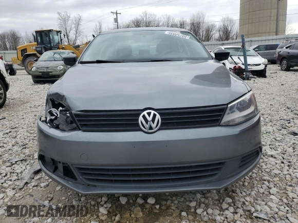 2014 Volkswagen Jetta Sedan S with VIN 3VW2K7AJ6EM323103, listed as a Copart auction lot 50752035 with 132,650 mi miles and Clean Title. Bid and sale history available at carsss.com. Image 5.