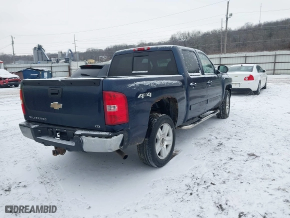 2007 Chevrolet Silverado 1500 LTZ with VIN 2GCEK13M771535698, listed as a IAAI auction lot 41295982 with 216,232 mi miles. Bid and sale history available at carsss.com. Image 4.