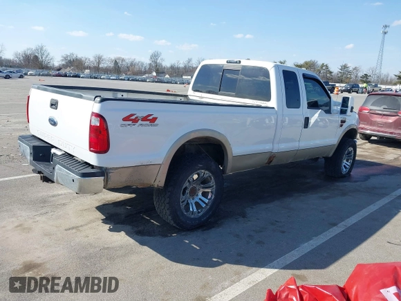 2008 Ford F-250 XL z VIN 1FTSX21RX8EB63847, wystawiony jako IAAI lot #41794531 z przebiegiem 263 884 mil mil oraz . Historia ofert i sprzedaży dostępna na DreamBid. Obrazek 4.
