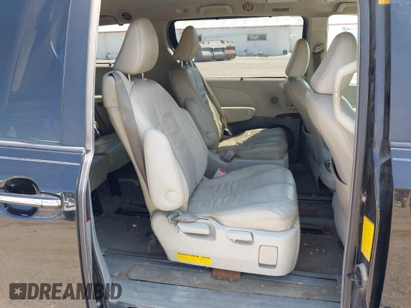 2011 Toyota Sienna XLE с VIN 5TDDK3DC7BS014835, выставлен на аукционе IAAI как лот 42433053 с пробегом 291 762 миль миль и . История ставок и продаж доступна на DreamBid. Изображение 8.