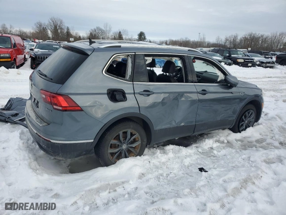 2022 Volkswagen Tiguan SE with VIN 3VV2B7AX5NM152997, listed as a Copart auction lot 46815335 with 24,666 mi miles and Salvage Title. Bid and sale history available at carsss.com. Image 3.