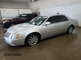 2009 Cadillac DTS 1SC z VIN 1G6KD57YX9U133637, wystawiony jako Copart lot #69585434 z przebiegiem 70 410 mil mil oraz Czysty tytuł • Clean title. Historia ofert i sprzedaży dostępna na DreamBid. Obrazek 1.
