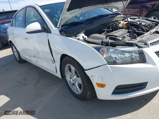 2014 Chevrolet Cruze 1LT with VIN 1G1PC5SB4E7474607, listed as a IAAI auction lot 41811637 with 88,676 mi miles. Bid and sale history available at carsss.com. Image 6.