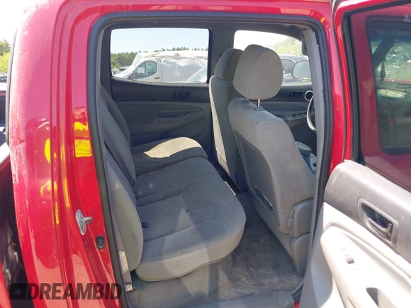 2005 Toyota Tacoma PreRunner z VIN 5TEJU62NX5Z106483, wystawiony jako IAAI lot #42343870 z przebiegiem 208 575 mil mil oraz . Historia ofert i sprzedaży dostępna na DreamBid. Obrazek 8.