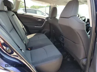 2022 Toyota RAV4 XLE z VIN 2T3P1RFV1NW282106, wystawiony jako Copart lot #61393295 z przebiegiem 46 035 mil mil oraz Szkoda całkowita • Salvage title. Historia ofert i sprzedaży dostępna na DreamBid. Obrazek 11.