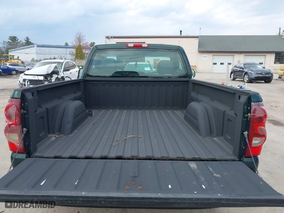 2003 Chevrolet Silverado 1500 with VIN 1GCEC14X73Z248420, listed as a IAAI auction lot 42053273 with 204,094 mi miles. Bid and sale history available at carsss.com. Image 8.