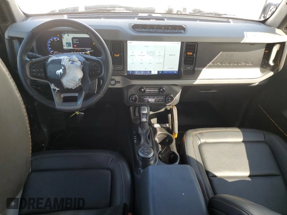 2021 Ford Bronco с VIN 1FMDE5CP3MLB04071, выставлен на аукционе Copart как лот 54220505 с пробегом 28 385 миль миль и Списание • Salvage title. История ставок и продаж доступна на DreamBid. Изображение 8.
