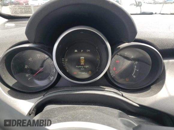2016 FIAT 500X Trekking z VIN ZFBCFYCT6GP462972, wystawiony jako Copart lot #57337505 z przebiegiem 77 390 mil mil oraz Szkoda całkowita • Salvage title. Historia ofert i sprzedaży dostępna na DreamBid. Obrazek 9.