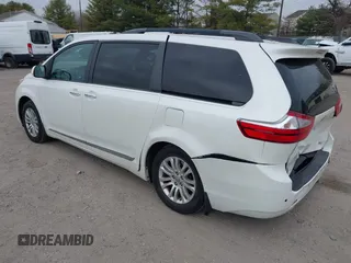 2017 Toyota Sienna XLE Auto Access Seat with VIN 5TDYZ3DC2HS796659, listed as a IAAI auction lot 41770444 with 129,628 mi miles. Bid and sale history available at carsss.com. Image 3.