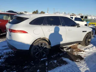 2019 Jaguar F-Pace 30t Portfolio with VIN SADCN2GX5KA365434, listed as a Copart auction lot 41701755 with 59,124 mi miles and Salvage title. Bid and sale history available at DreamBid. Image 3.