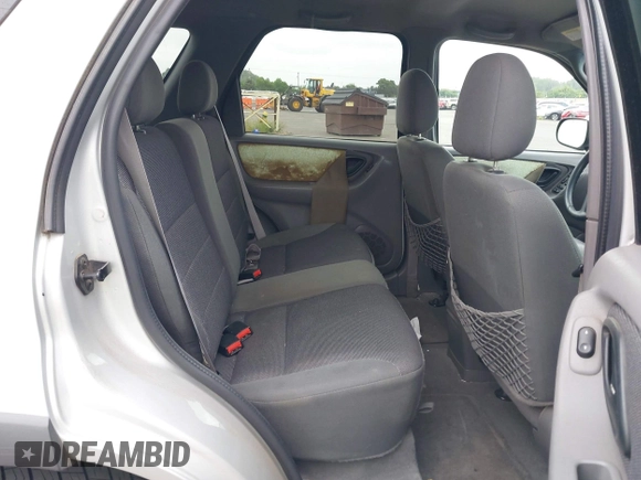 2002 Ford Escape XLT Choice with VIN 1FMYU04192KA78435, listed as a IAAI auction lot 42490422 with 167,915 mi miles and . Bid and sale history available at DreamBid. Image 8.