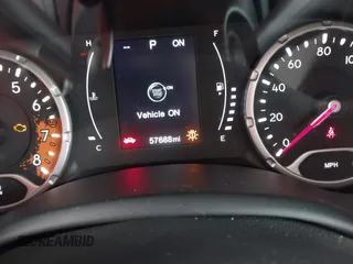 2018 Jeep Renegade Latitude with VIN ZACCJABB8JPG83883, listed as a IAAI auction lot 41940718 with 57,688 mi miles. Bid and sale history available at carsss.com. Image 15.