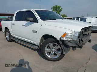 2015 Ram 1500 Big Horn z VIN 1C6RR6LG8FS634671, wystawiony jako IAAI lot #42253890 z przebiegiem 165 575 mil mil oraz . Historia ofert i sprzedaży dostępna na DreamBid. Obrazek 1.