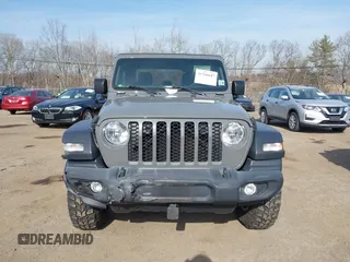 2020 Jeep Gladiator Sport S with VIN 1C6HJTAG2LL157701, listed as a IAAI auction lot 41766647 with 62,571 mi miles. Bid and sale history available at carsss.com. Image 12.