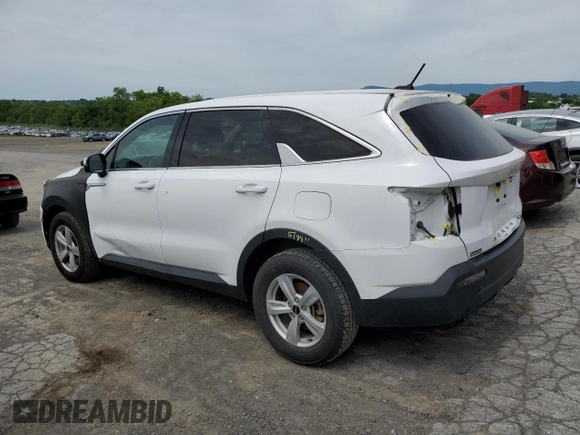 2022 Kia Sorento LX z VIN 5XYRG4LC0NG103579, wystawiony jako Copart lot #58054925 z przebiegiem 101 407 mil mil oraz Szkoda całkowita • Salvage title. Historia ofert i sprzedaży dostępna na DreamBid. Obrazek 2.