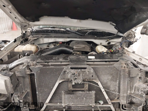 2006 Chevrolet Silverado 1500 LT1 with VIN 2GCEK13T961221041, listed as a IAAI auction lot 41497944 with 156,026 mi miles. Bid and sale history available at carsss.com. Image 10.