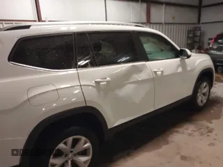 2019 Volkswagen Atlas SE with VIN 1V2LR2CA8KC577216, listed as a IAAI auction lot 41156460 with 68,382 mi miles and . Bid and sale history available at DreamBid. Image 17.