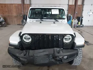 2021 Jeep Gladiator Texas Trail with VIN 1C6HJTAG3ML548261, listed as a IAAI auction lot 41791595 with 34,582 mi miles. Bid and sale history available at carsss.com. Image 12.