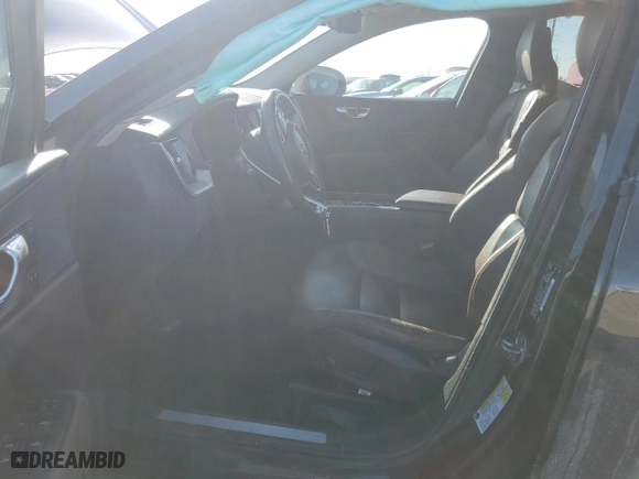 2018 Volvo XC60 Momentum with VIN YV4A22RK8J1084656, listed as a Copart auction lot 88654285 with 51,226 mi miles and Salvage Title. Bid and sale history available at carsss.com. Image 7.