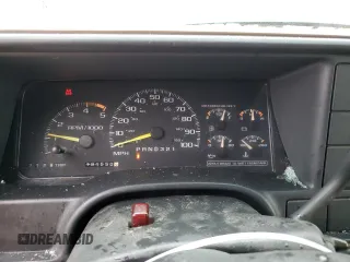 1995 GMC Suburban z VIN 1GKFK16K0SJ748087, wystawiony jako Copart lot #85121834 z przebiegiem 191 550 mil mil oraz Szkoda całkowita • Salvage title. Historia ofert i sprzedaży dostępna na DreamBid. Obrazek 9.