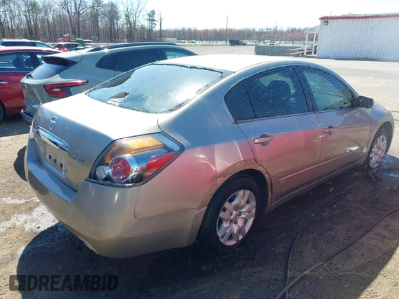 2012 Nissan Altima S z VIN 1N4AL2AP6CC204233, wystawiony jako IAAI lot #41808198 z przebiegiem 209 586 mil mil oraz . Historia ofert i sprzedaży dostępna na DreamBid. Obrazek 4.