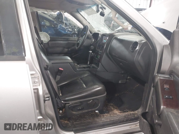 2006 Ford Explorer Limited with VIN 1FMEU75896UA47400, listed as a IAAI auction lot 41827993 with 243,344 mi miles and . Bid and sale history available at DreamBid. Image 5.