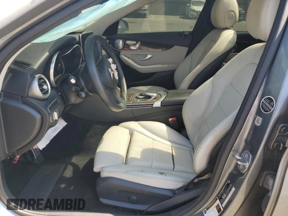 2017 Mercedes-Benz C 300 z VIN 55SWF4JB6HU210839, wystawiony jako Copart lot #62349385 z przebiegiem 97 224 mil mil oraz Czysty tytuł • Clean title. Historia ofert i sprzedaży dostępna na DreamBid. Obrazek 7.