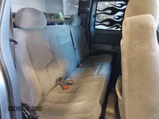 2006 Chevrolet Silverado 1500 Work Truck with VIN 1GCEC19X76Z300027, listed as a IAAI auction lot 41378404 with 171,637 mi miles. Bid and sale history available at carsss.com. Image 8.