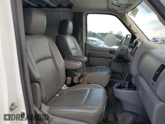2019 Nissan NV Cargo S z VIN 1N6BF0KM5KN804403, wystawiony jako Copart lot #72478554 z przebiegiem 120 573 mil mil oraz Tytuł czysty. Historia ofert i sprzedaży dostępna na DreamBid. Obrazek 11.