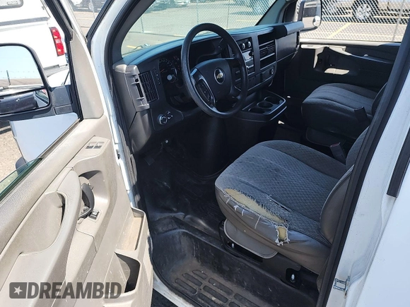 2015 Chevrolet Express Cargo with VIN 1GCWGFCF3F1123576, listed as a IAAI auction lot 42654774 with 183,911 mi miles and . Bid and sale history available at DreamBid. Image 13.