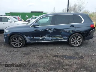 2020 BMW X7 xDrive40i z VIN 5UXCW2C03L9B38605, wystawiony jako IAAI lot #42026801 z przebiegiem 82 394 mil mil oraz . Historia ofert i sprzedaży dostępna na DreamBid. Obrazek 6.