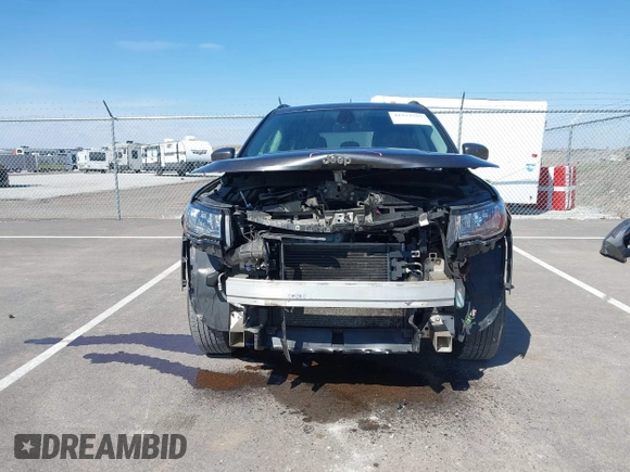 2018 Jeep Compass Altitude with VIN 3C4NJDBB3JT316425, listed as a IAAI auction lot 41923797 with 96,969 mi miles and . Bid and sale history available at carsss.com. Image 6.